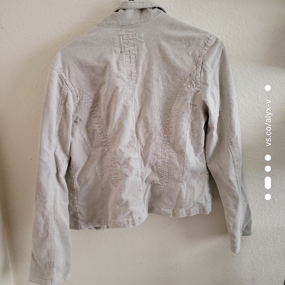 Tan jacket - Picture 2 of 3